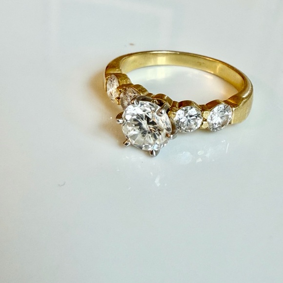 14 karat gold Diamond Ring - Picture 6 of 11